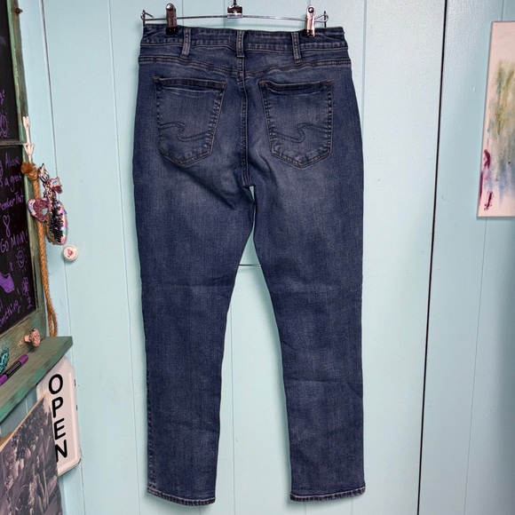 Silver Jeans Co. Classic Blue Denim - Picture 8 of 8